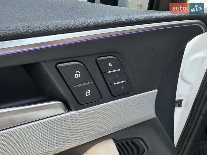 Седан Audi A4 2016 в Киеве