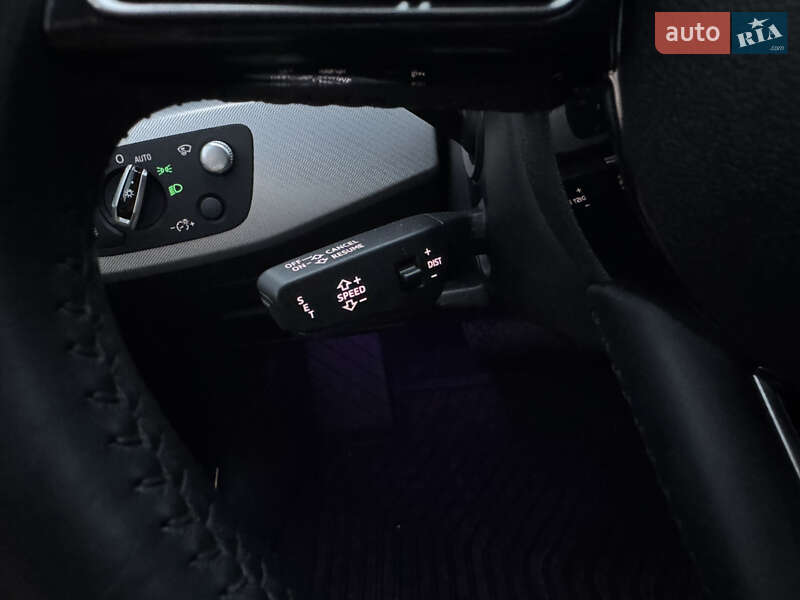 Седан Audi A4 2016 в Киеве