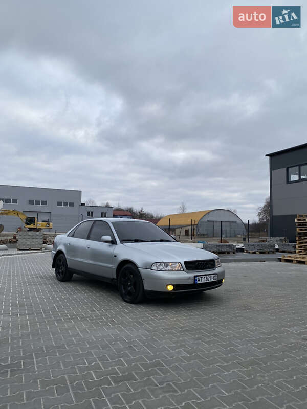 Седан Audi A4 1999 в Калуше фото Седан Audi A4 1999 в Калуше