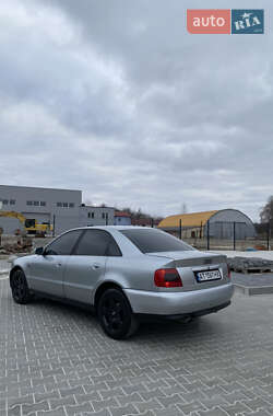 Седан Audi A4 1999 в Калуші