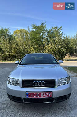 Седан Audi A4 2001 в 