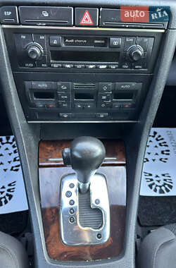Седан Audi A4 2001 в 