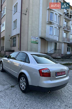 Седан Audi A4 2001 в 