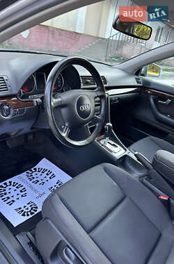 Седан Audi A4 2001 в 