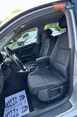 Седан Audi A4 2001 в 