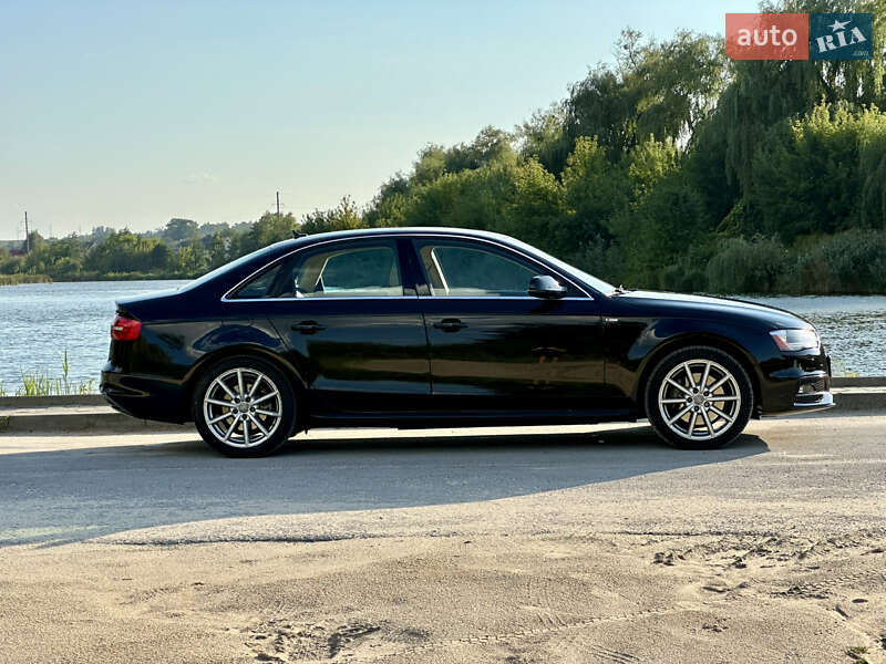 Седан Audi A4 2013 в Львове