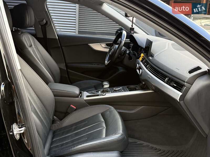 Седан Audi A4 2016 в Киеве