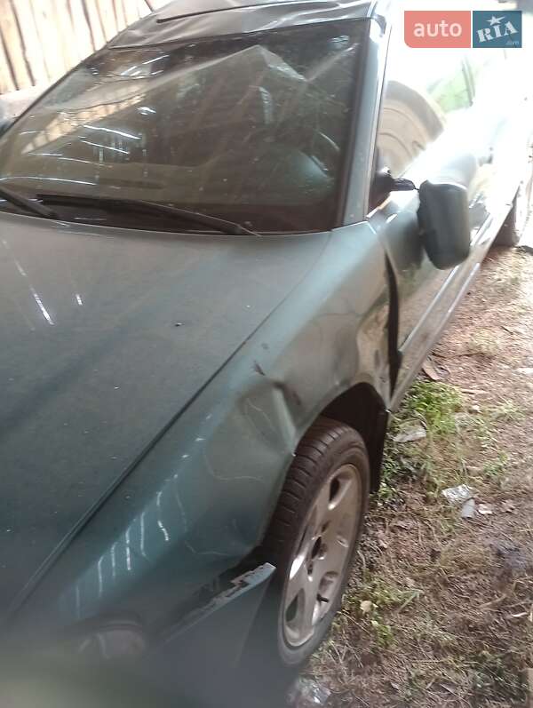 Седан Audi A4 1999 в Березному