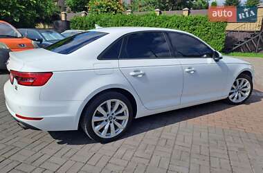 Седан Audi A4 2016 в 
