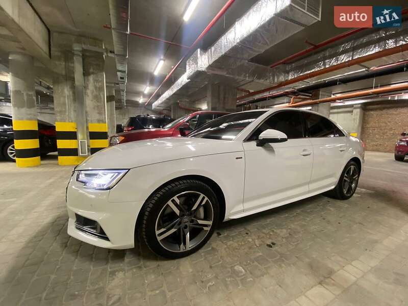Седан Audi A4 2017 в Львове
