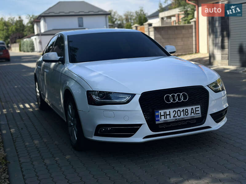 Седан Audi A4 2012 в Одессе