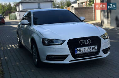 Седан Audi A4 2012 в 