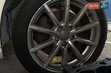 Седан Audi A4 2015 в 