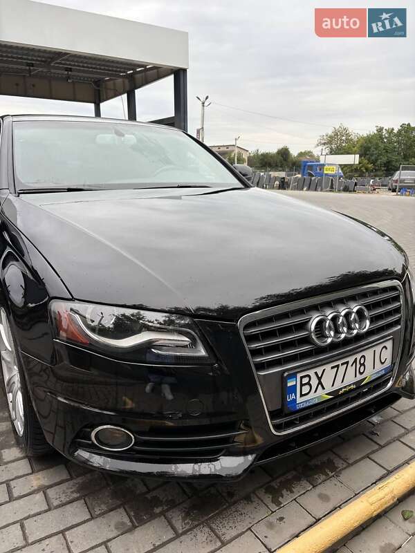 Седан Audi A4 2012 в Каменец-Подольском