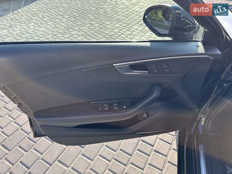 Седан Audi A4 2017 в Львові фото 12 Седан Audi A4 2017 в Львові