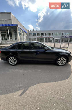 Седан Audi A4 2013 в 