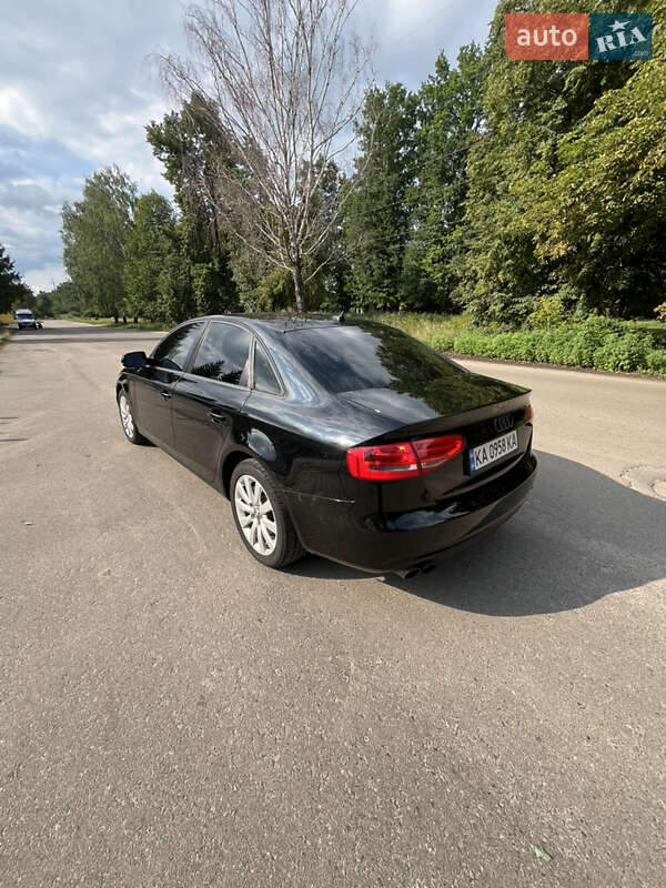 Седан Audi A4 2013 в Сумах