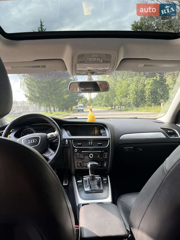 Седан Audi A4 2013 в Сумах