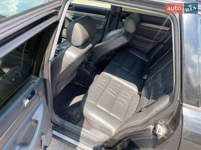 Универсал Audi A4 2001 в Надворной