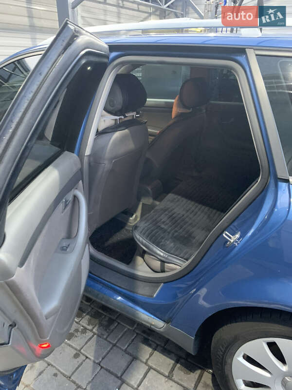 Универсал Audi A4 2002 в Одессе