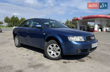 Седан Audi A4 2004 в Днепре