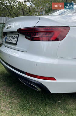 Седан Audi A4 2019 в 