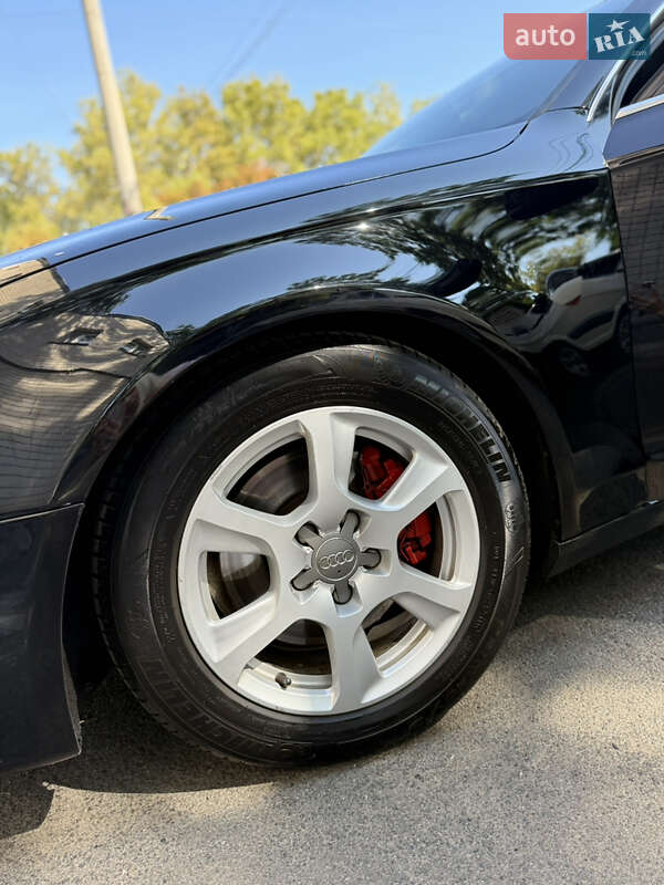 Седан Audi A4 2010 в Одессе