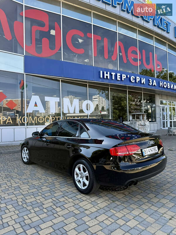 Седан Audi A4 2010 в Одессе