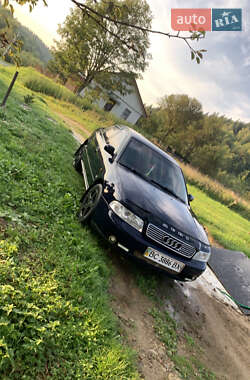 Седан Audi A4 1996 в Стрелках