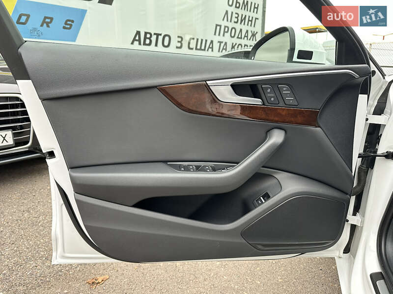 Седан Audi A4 2019 в Одессе