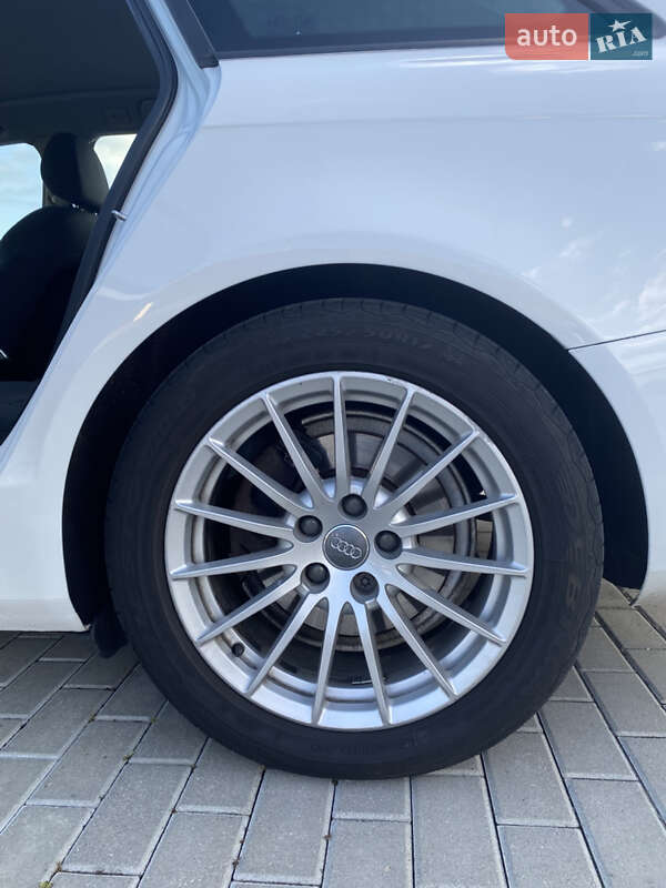 Універсал Audi A4 2014 в Львові
