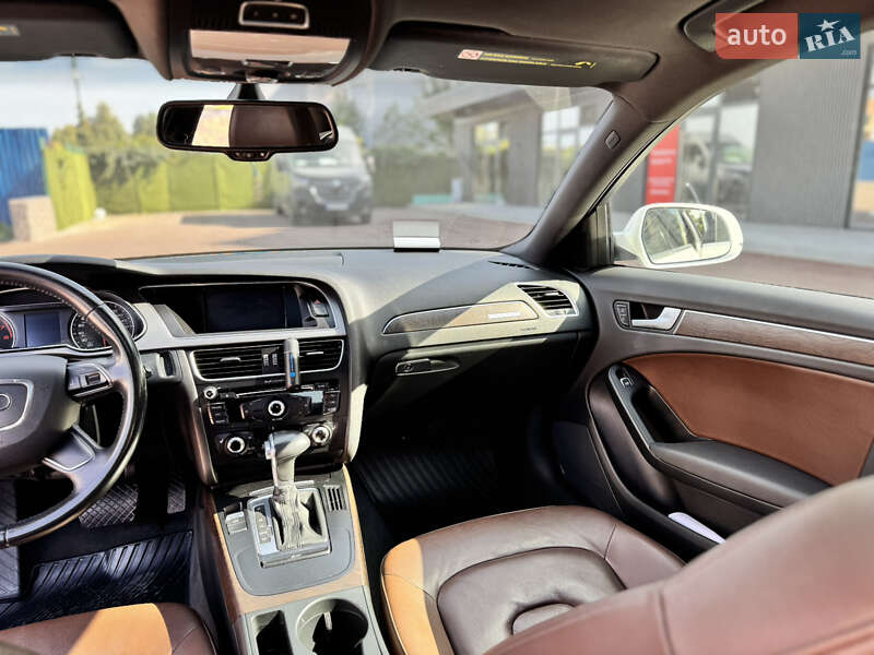 Седан Audi A4 2013 в Глевасі