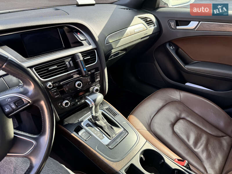 Седан Audi A4 2013 в Глевасі