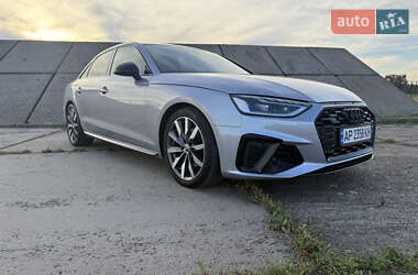 Седан Audi A4 2021 в 