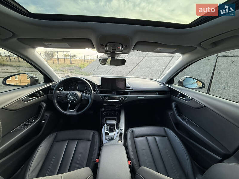 Седан Audi A4 2021 в Запорожье