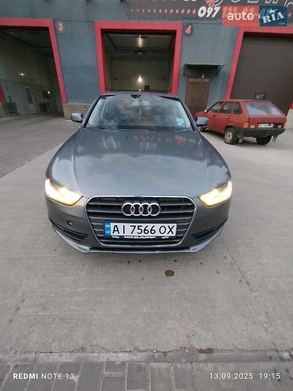 Седан Audi A4 2012 в Белой Церкви