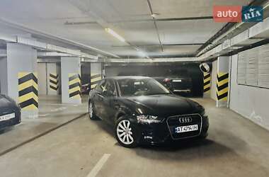 Седан Audi A4 2013 в Киеве