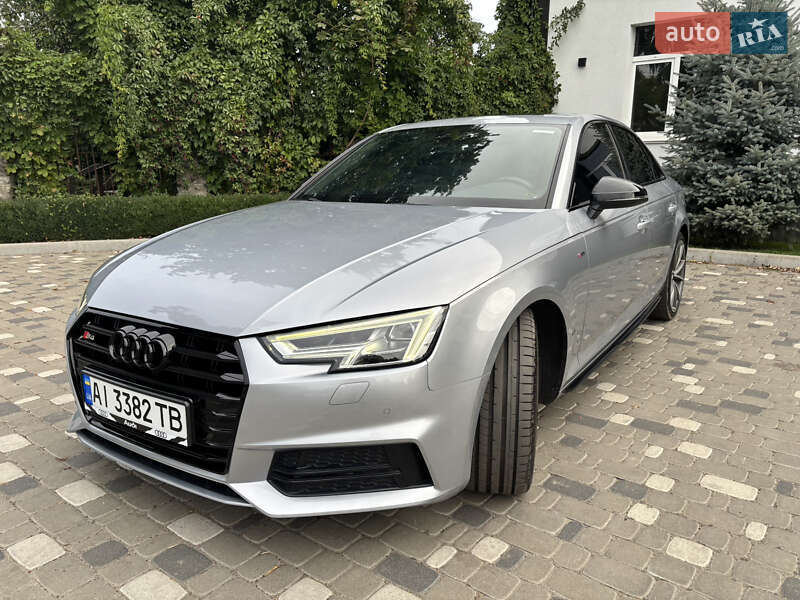 Седан Audi A4 2017 в Вышгороде