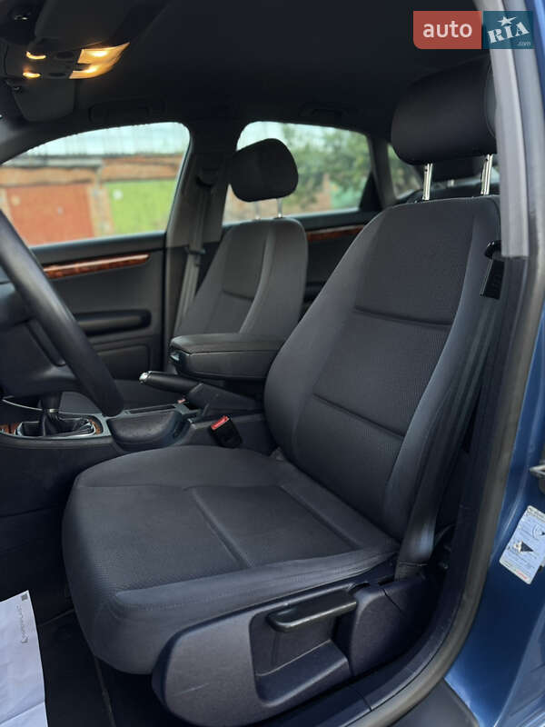 Седан Audi A4 2003 в Чернигове