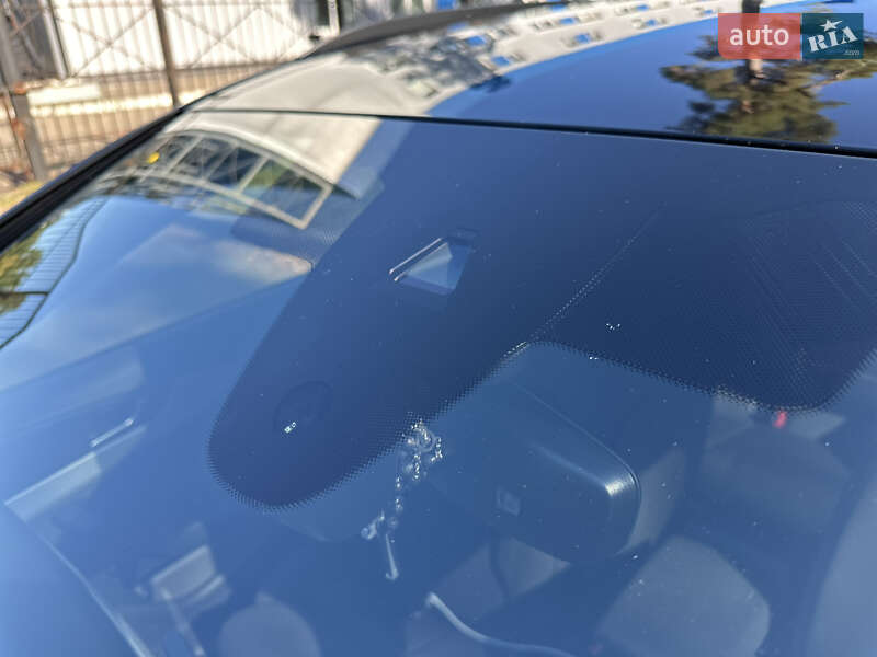 Универсал Audi A4 2021 в Киеве