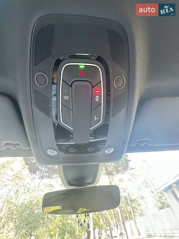 Универсал Audi A4 2021 в Киеве