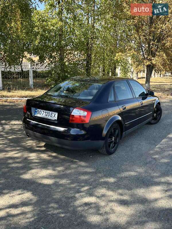 Седан Audi A4 2001 в Гайвороне