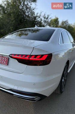 Седан Audi A4 2020 в 