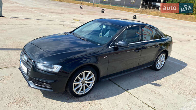 Седан Audi A4 2013 в Киеве