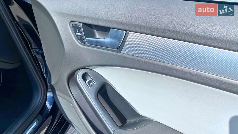 Седан Audi A4 2013 в Киеве