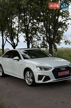 Седан Audi A4 2020 в 