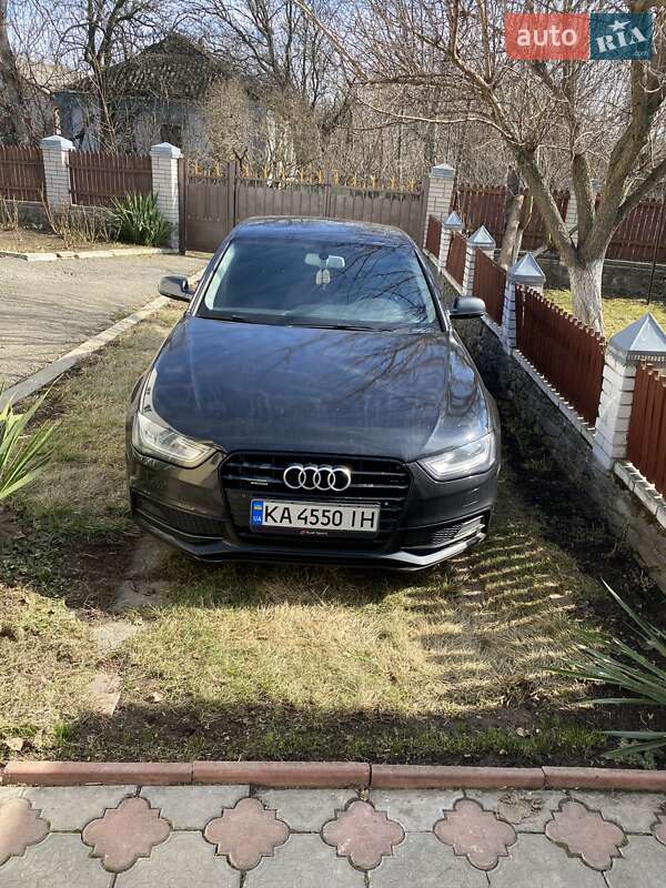 Седан Audi A4 2013 в Киеве
