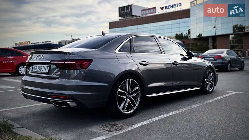 Седан Audi A4 2020 в Киеве