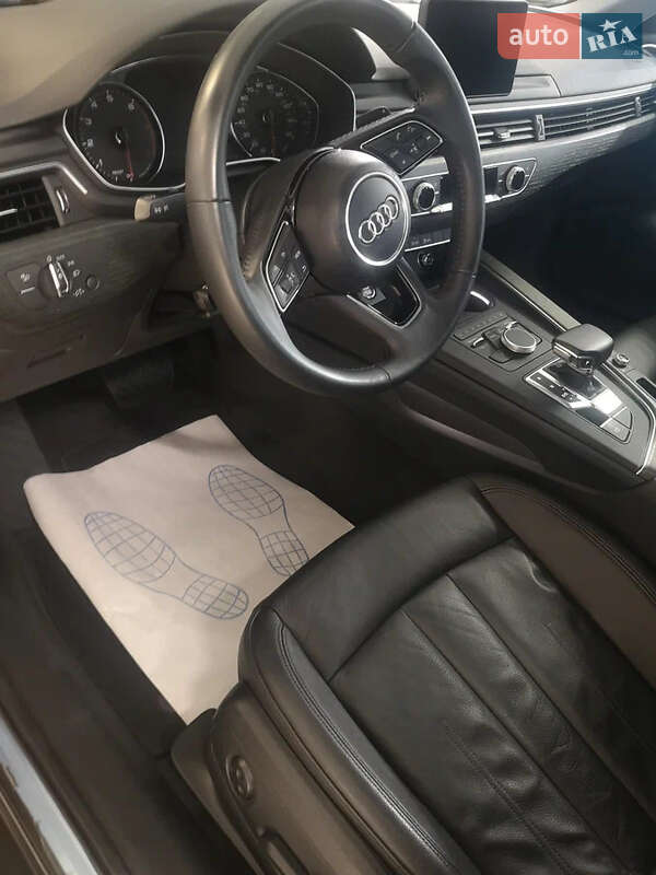 Седан Audi A4 2017 в Одесі