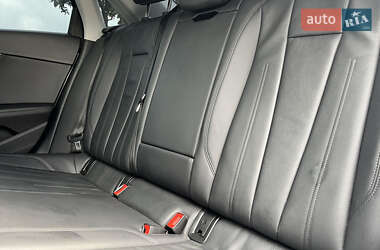 Седан Audi A4 2017 в 